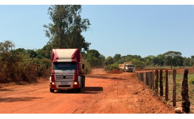 Obras de pavimentação em direção ao Assentamento Novo Horizonte avançam a todo vapor!